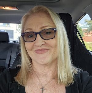 Meet your Posher, Valerie